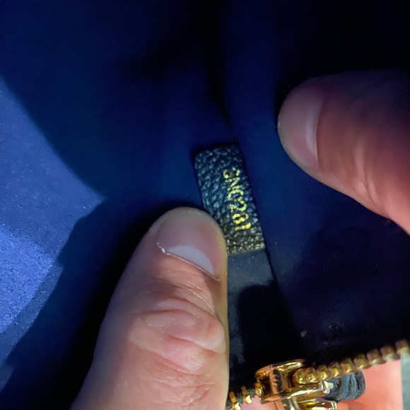 Louis Vuitton Black Empriente Leather Pochette - Picture 6 of 7